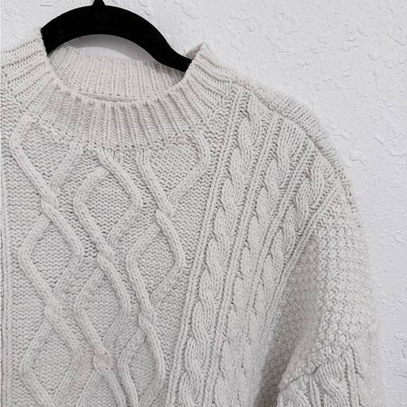 Abercrombie & Fitch Cable Knit Sweater - Cream - Picture 2 of 5